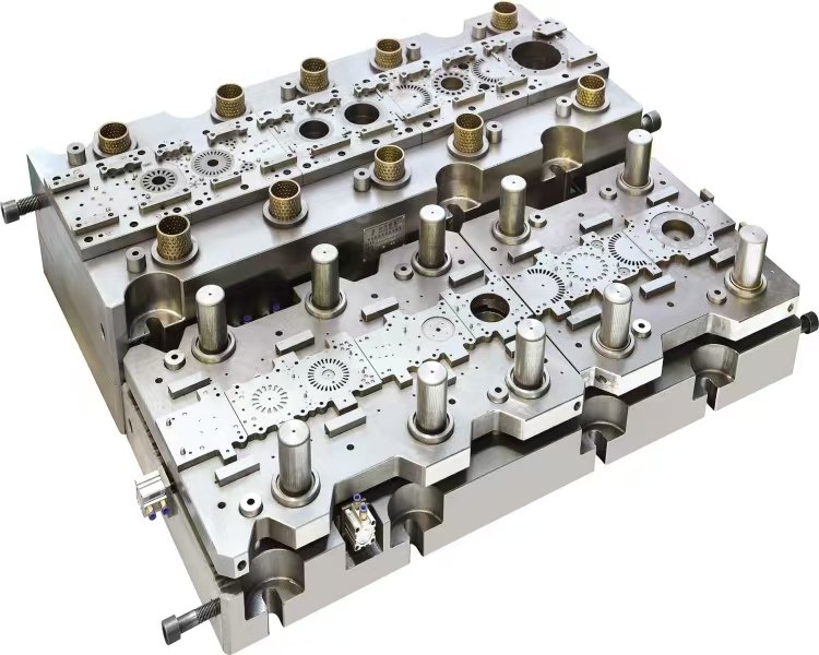 Progressive vs Compound Motor Core Moulds: Key Differences Explained